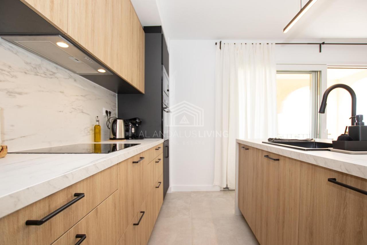 Panoramic Sea Views And Direct Access To The Beach From The Community In Torrenueva Daire Málaga Dış mekan fotoğraf