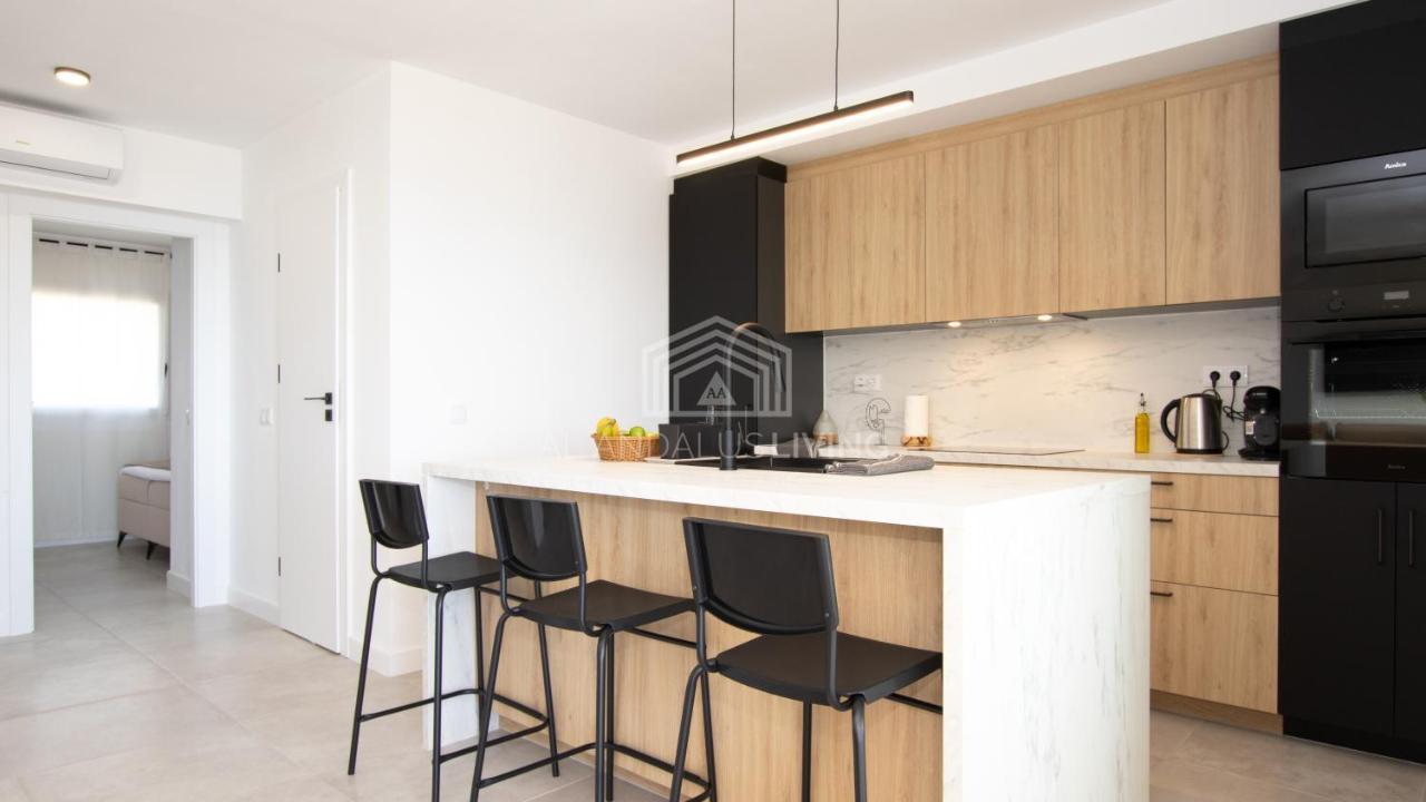 Panoramic Sea Views And Direct Access To The Beach From The Community In Torrenueva Daire Málaga Dış mekan fotoğraf